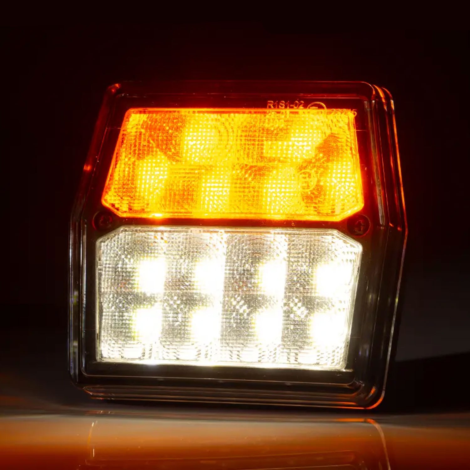 PILOTO DELANTERO LED 2 FUNCIONES 12V FRISTOM FT-225 LED